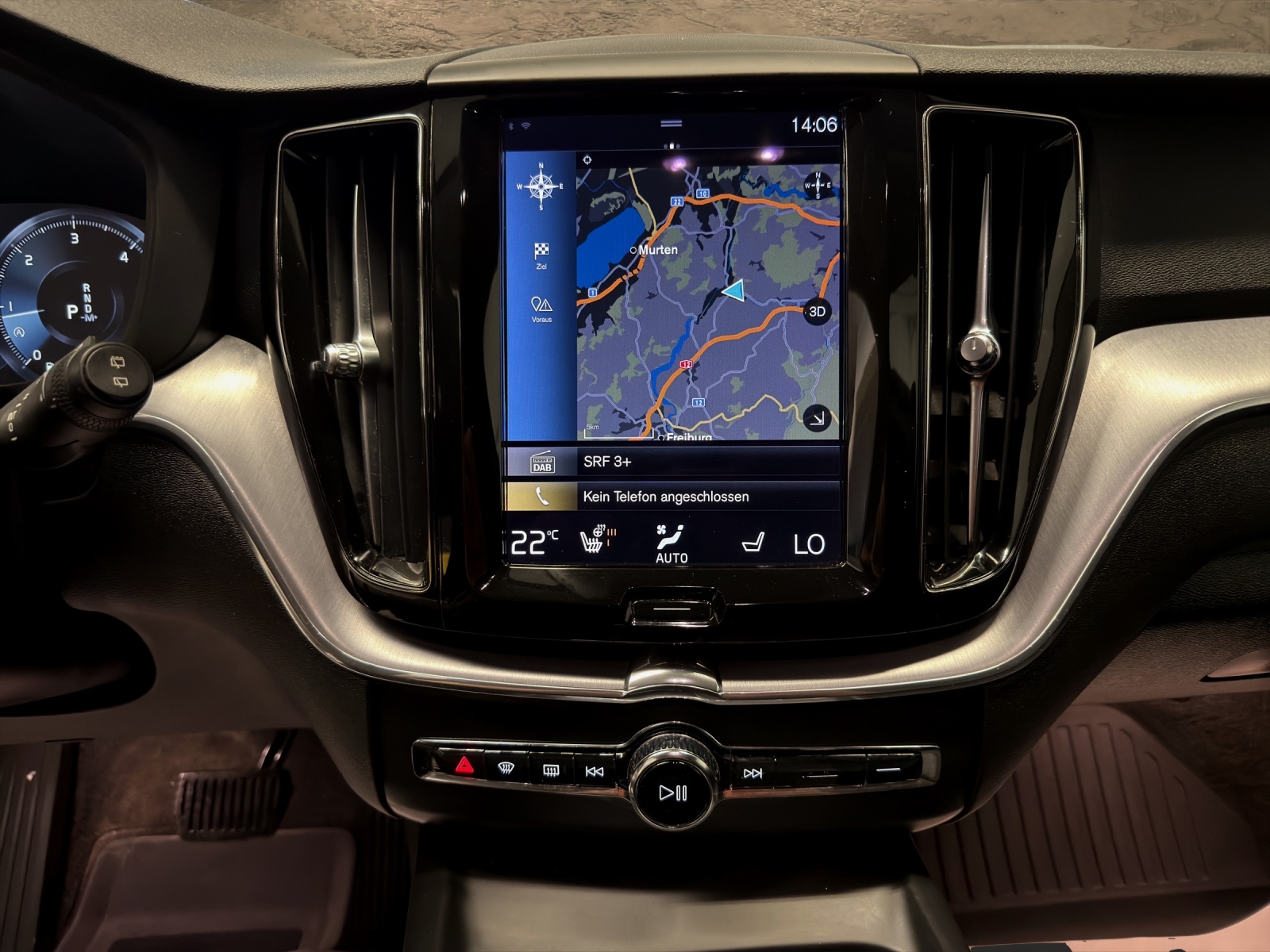 VOLVO XC60 B4 Diesel Mild Hybrid AWD Momentum Geartronic-image-13