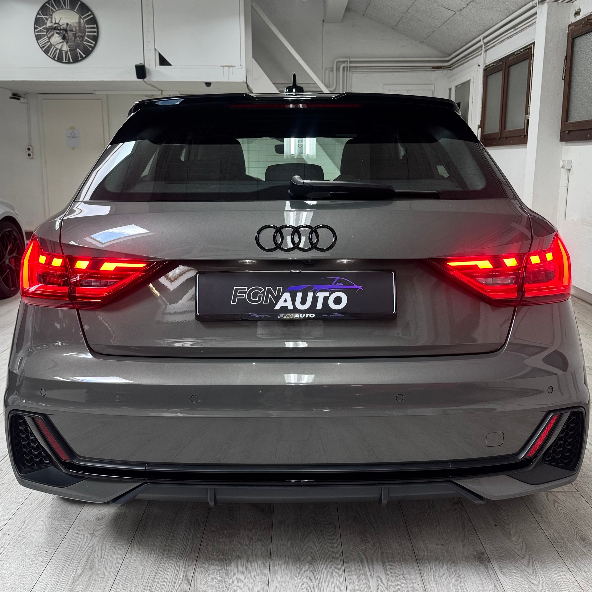 AUDI A1 Sportback 30 TFSI S Line Attraction S-tronic-image-5