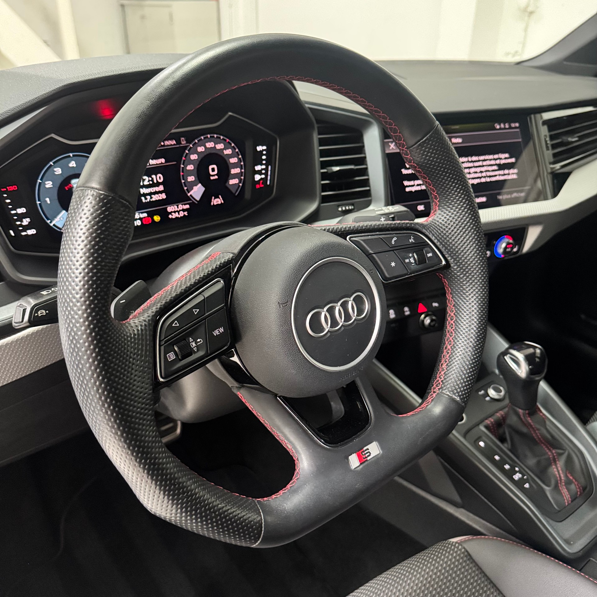 AUDI A1 Sportback 30 TFSI S Line Attraction S-tronic-image-11