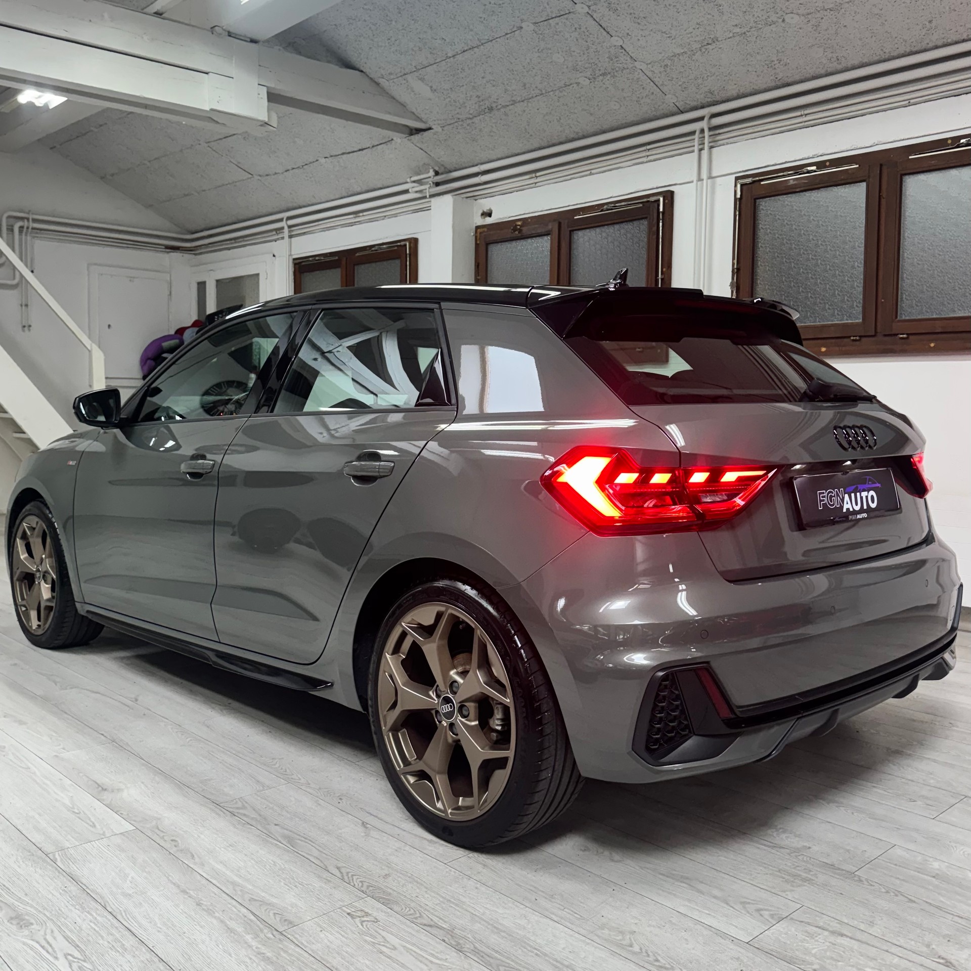 AUDI A1 Sportback 30 TFSI S Line Attraction S-tronic-image-6