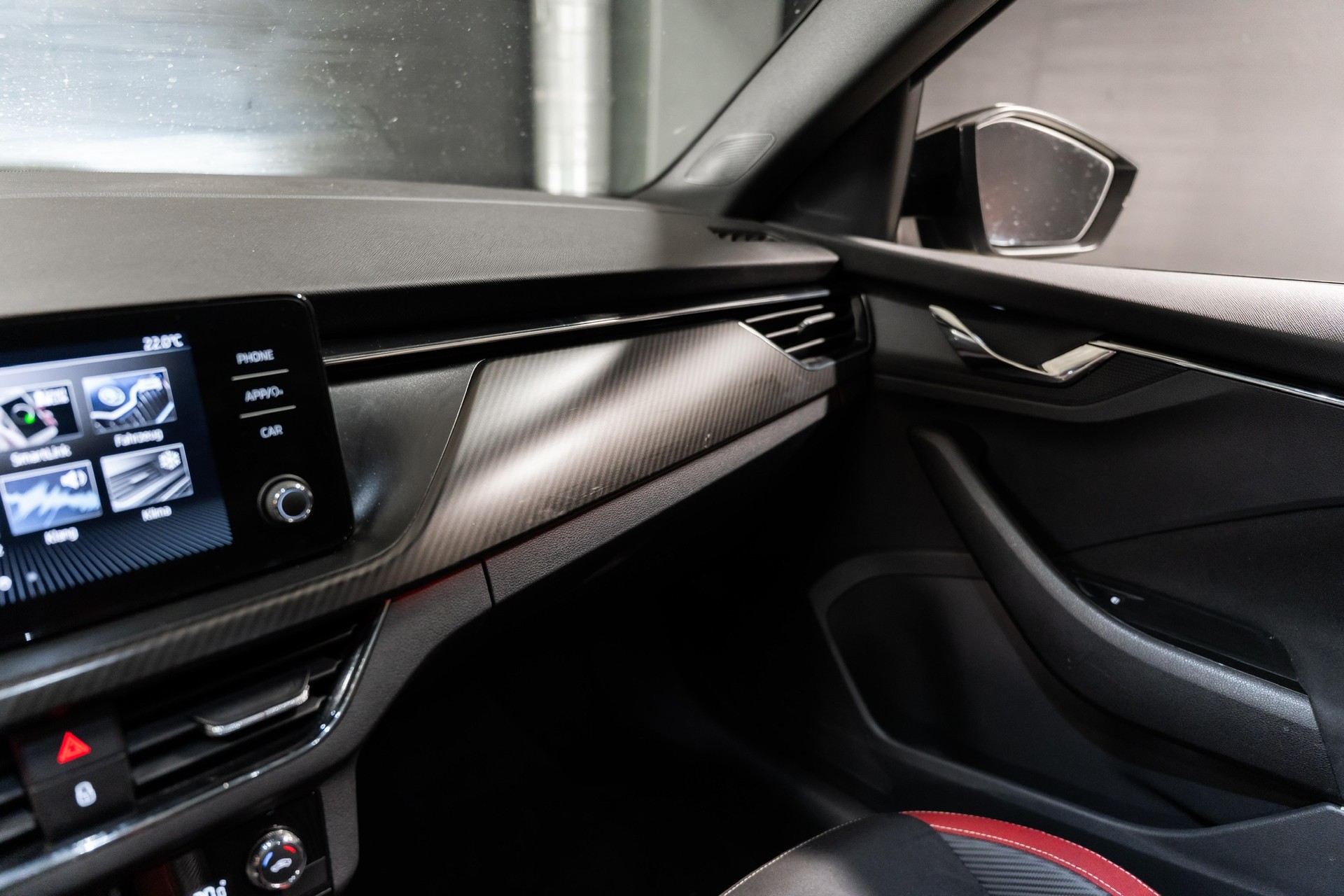 SKODA Kamiq 1.0 TSI Monte Carlo DSG-image-8