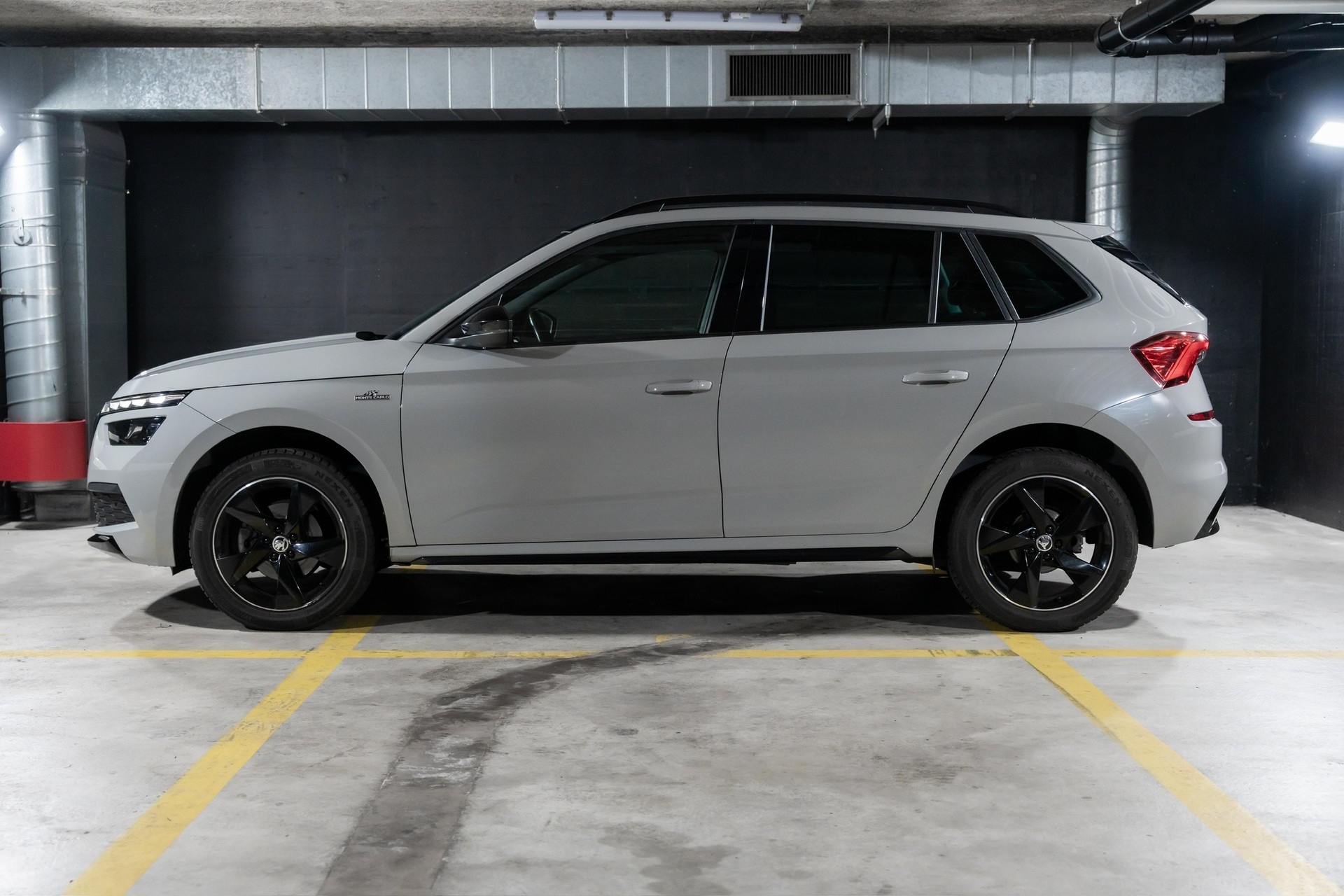 SKODA Kamiq 1.0 TSI Monte Carlo DSG-image-1