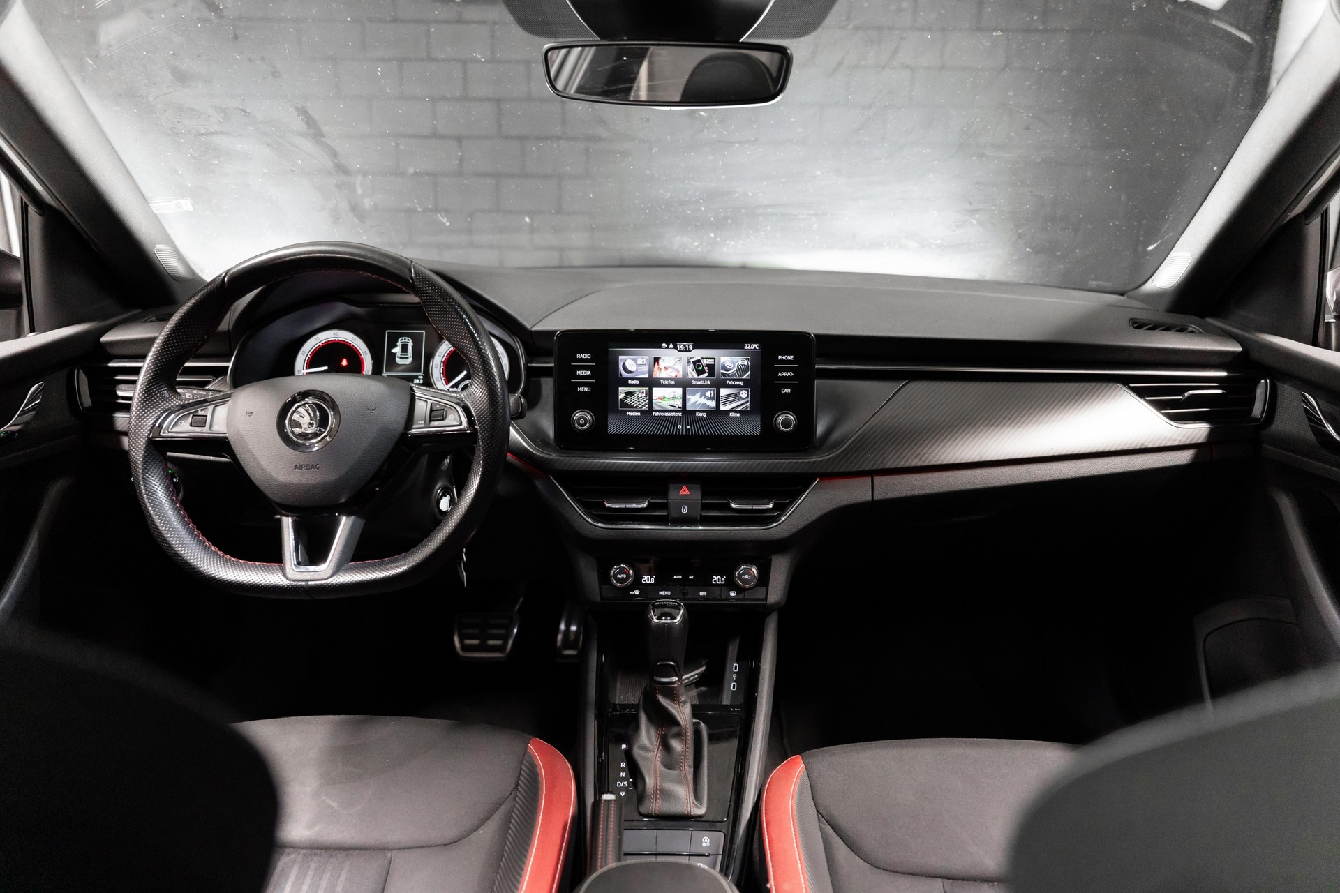 SKODA Kamiq 1.0 TSI Monte Carlo DSG-image-5