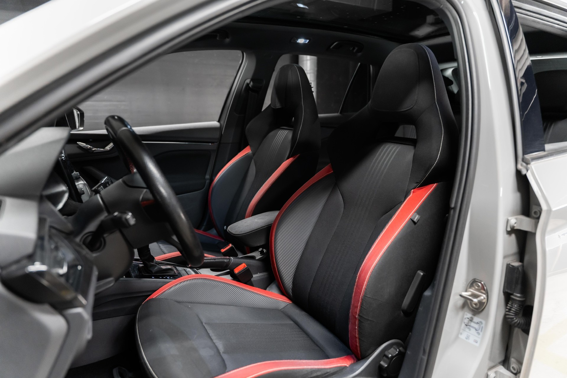 SKODA Kamiq 1.0 TSI Monte Carlo DSG-image-3