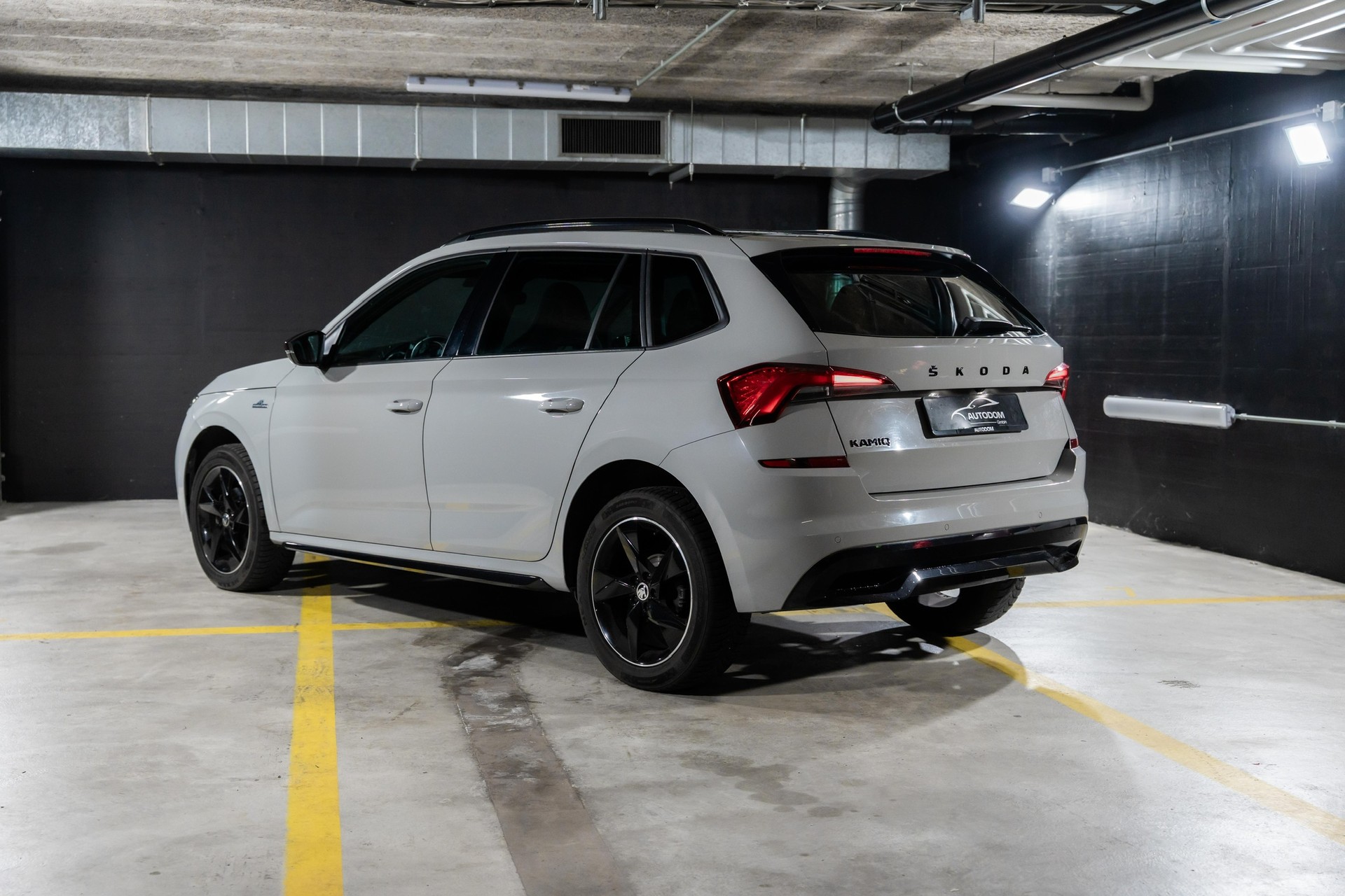 SKODA Kamiq 1.0 TSI Monte Carlo DSG-image-2