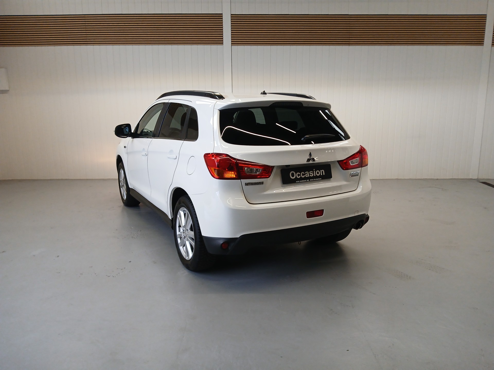 MITSUBISHI ASX 2.2 DID Navigator 4WD Automatic-image-2