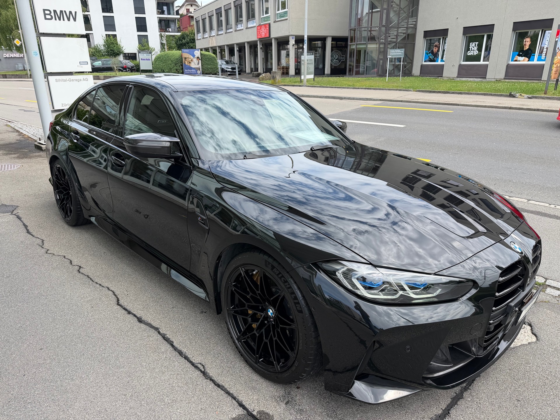 BMW M3 Competition M xDrive-image-10