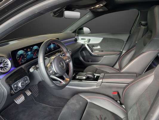 MERCEDES-BENZ A 180 Night Star AMG Line-image-5