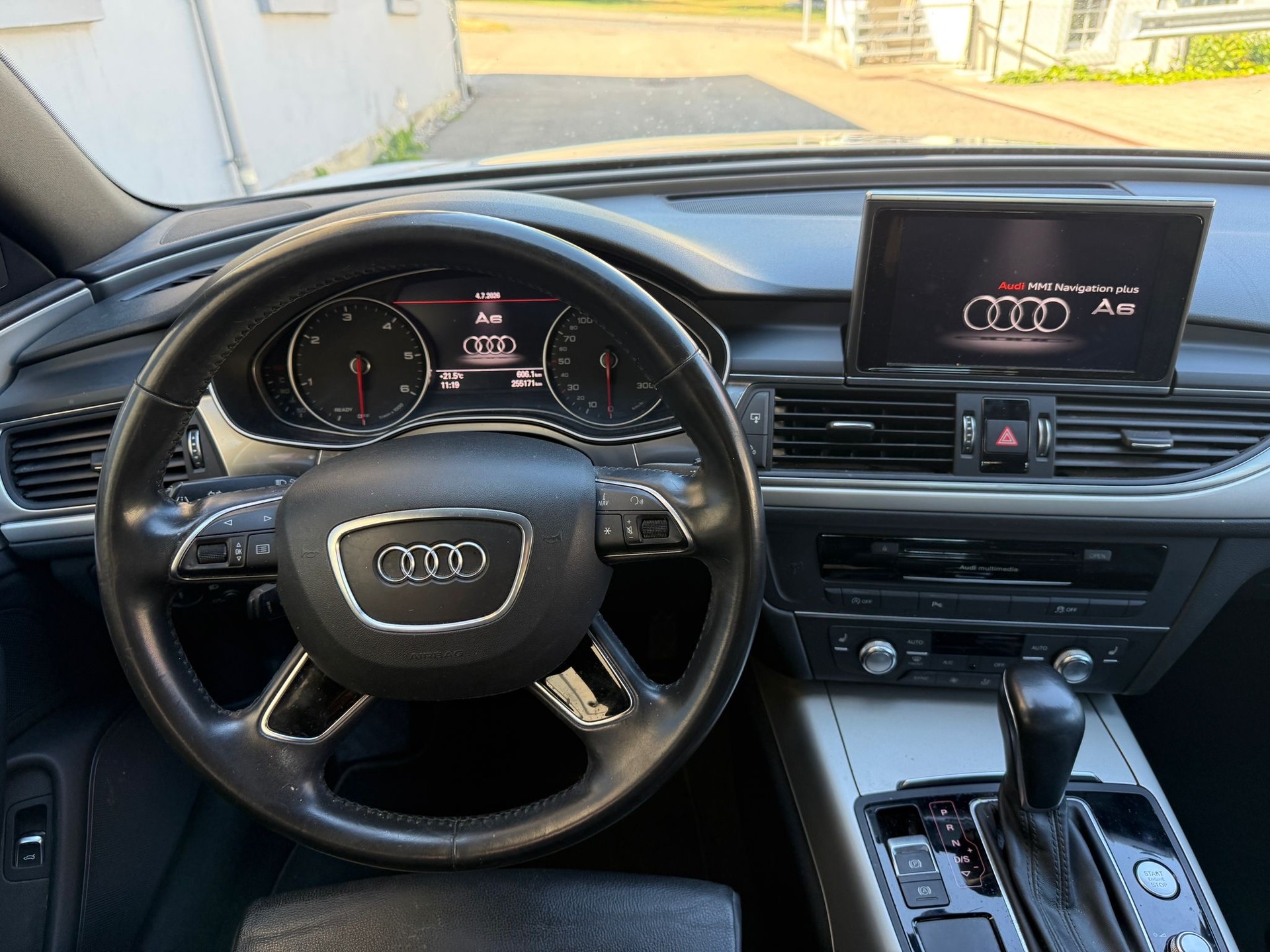 AUDI A6 Avant 3.0 TDI V6 quattro S-tronic-image-20
