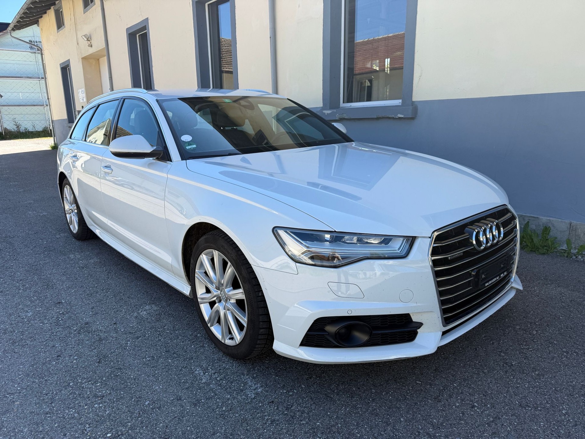 AUDI A6 Avant 3.0 TDI V6 quattro S-tronic-image-8