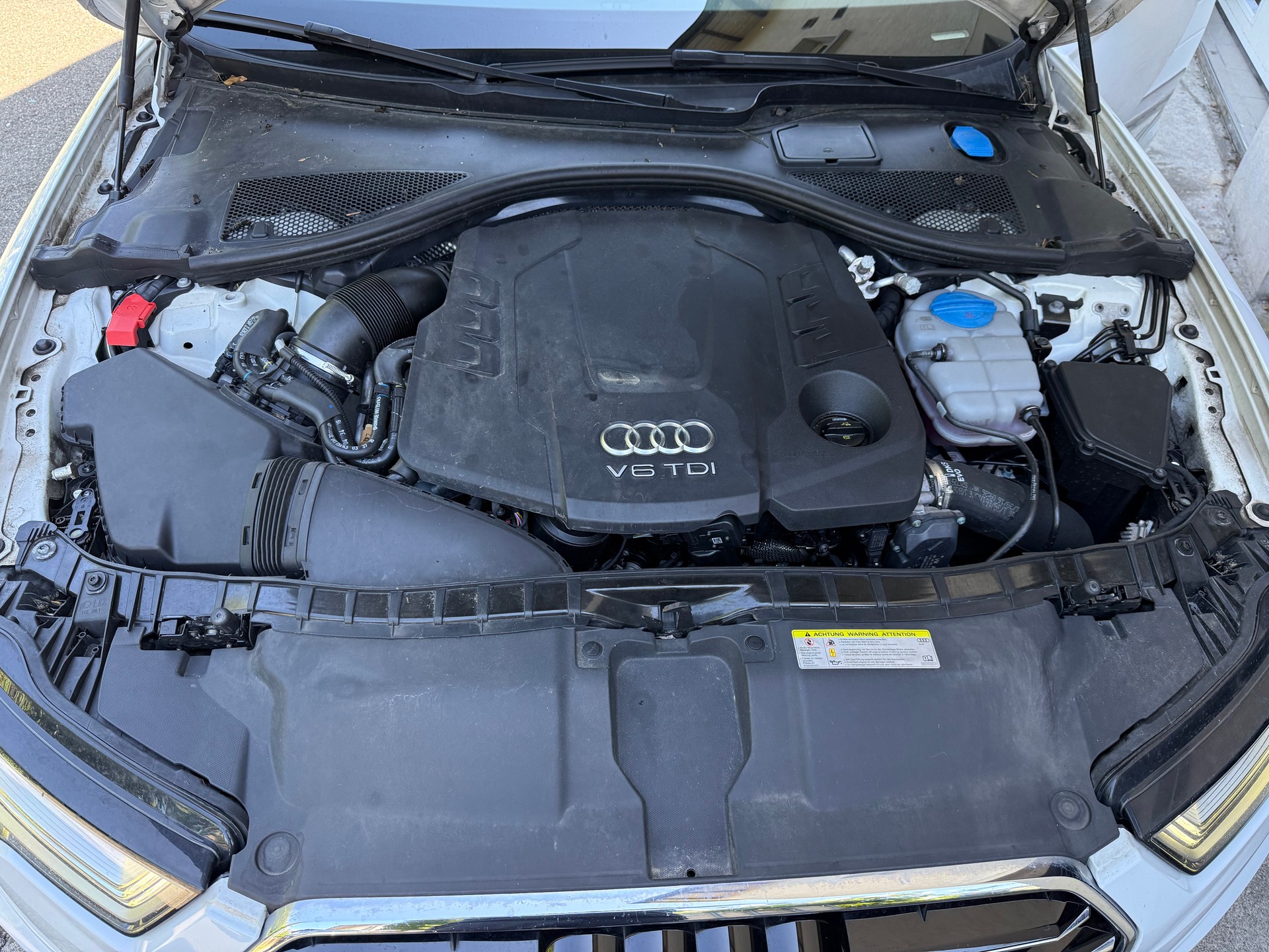 AUDI A6 Avant 3.0 TDI V6 quattro S-tronic-image-24