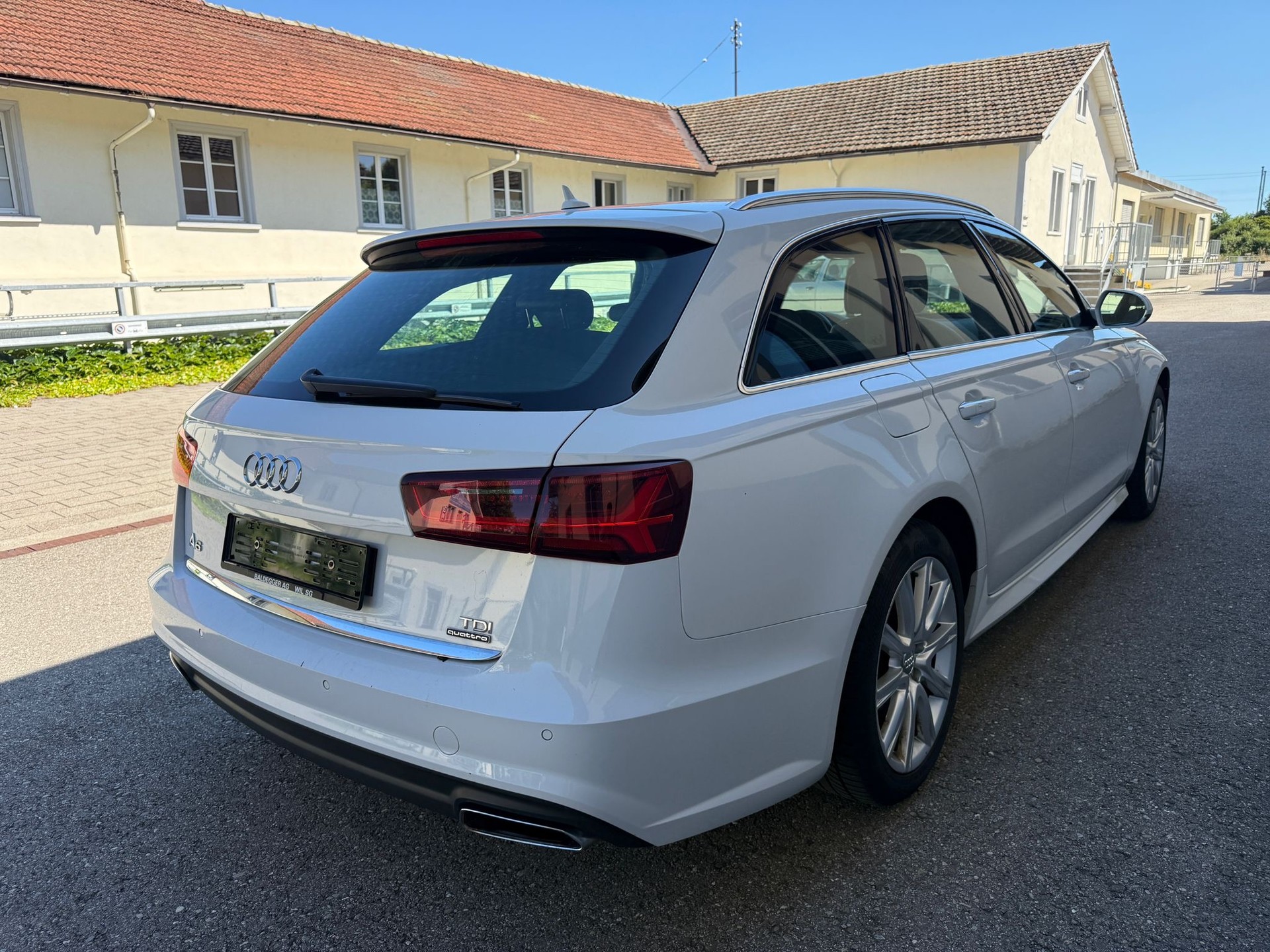 AUDI A6 Avant 3.0 TDI V6 quattro S-tronic-image-6