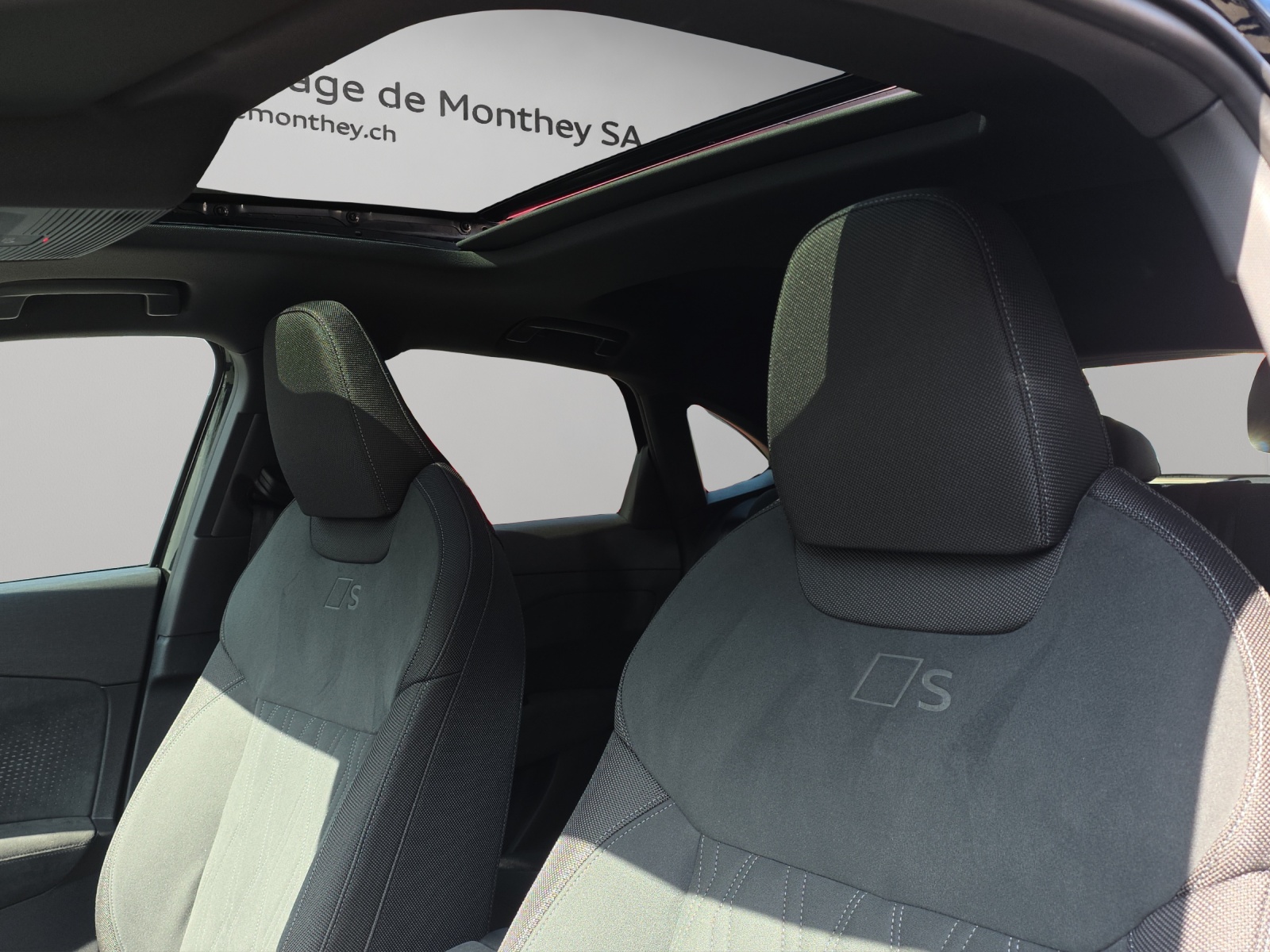 AUDI Q3 Sportback TFSI quattro 195 kW S tronic-image-5