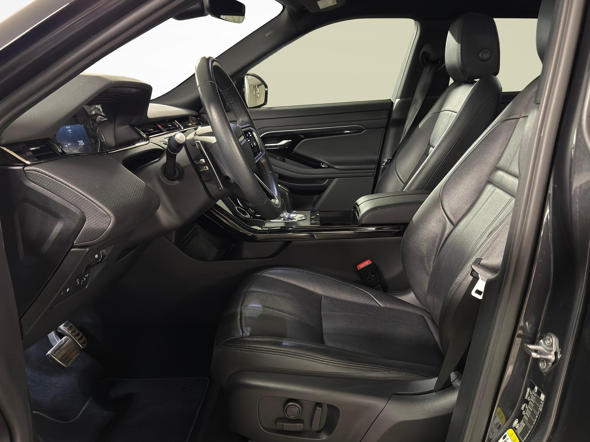 LAND ROVER Range Rover Evoque 1.5 T 300e R-Dynamic S-image-10