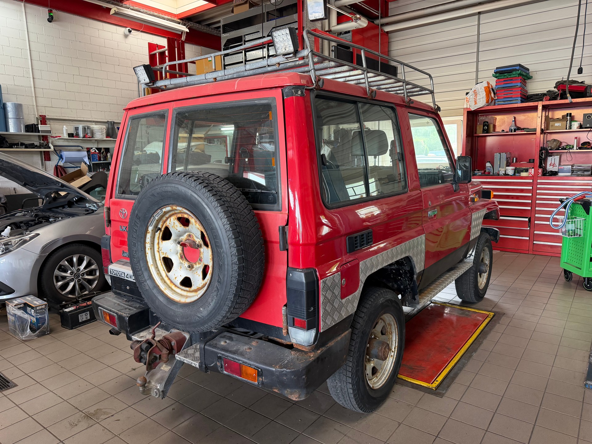 TOYOTA Land Cruiser 400 HdT 4.2 D-image-3