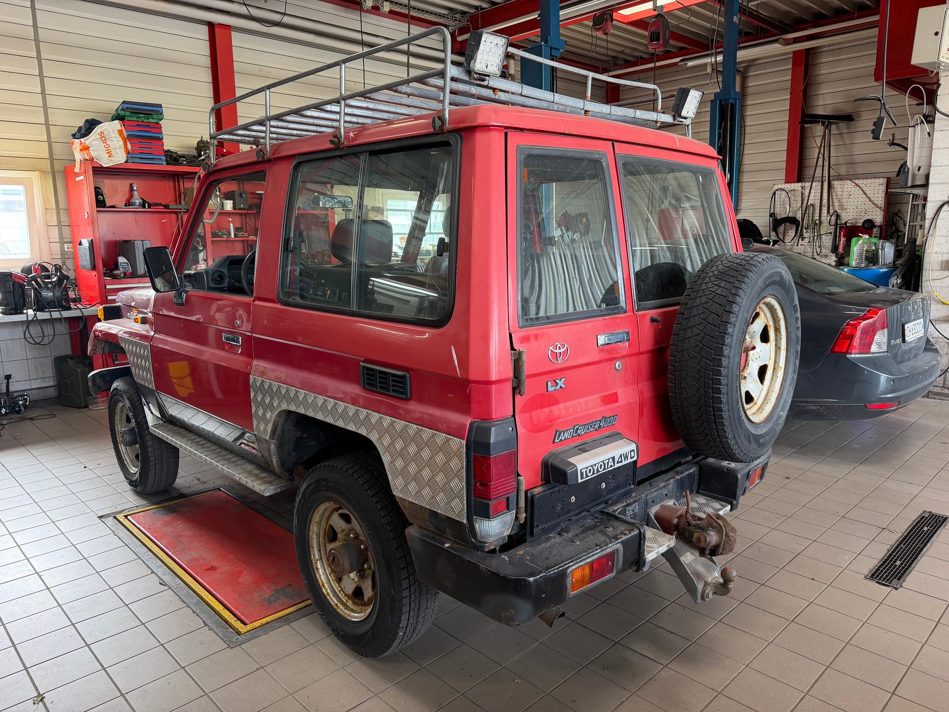 TOYOTA Land Cruiser 400 HdT 4.2 D-image-2