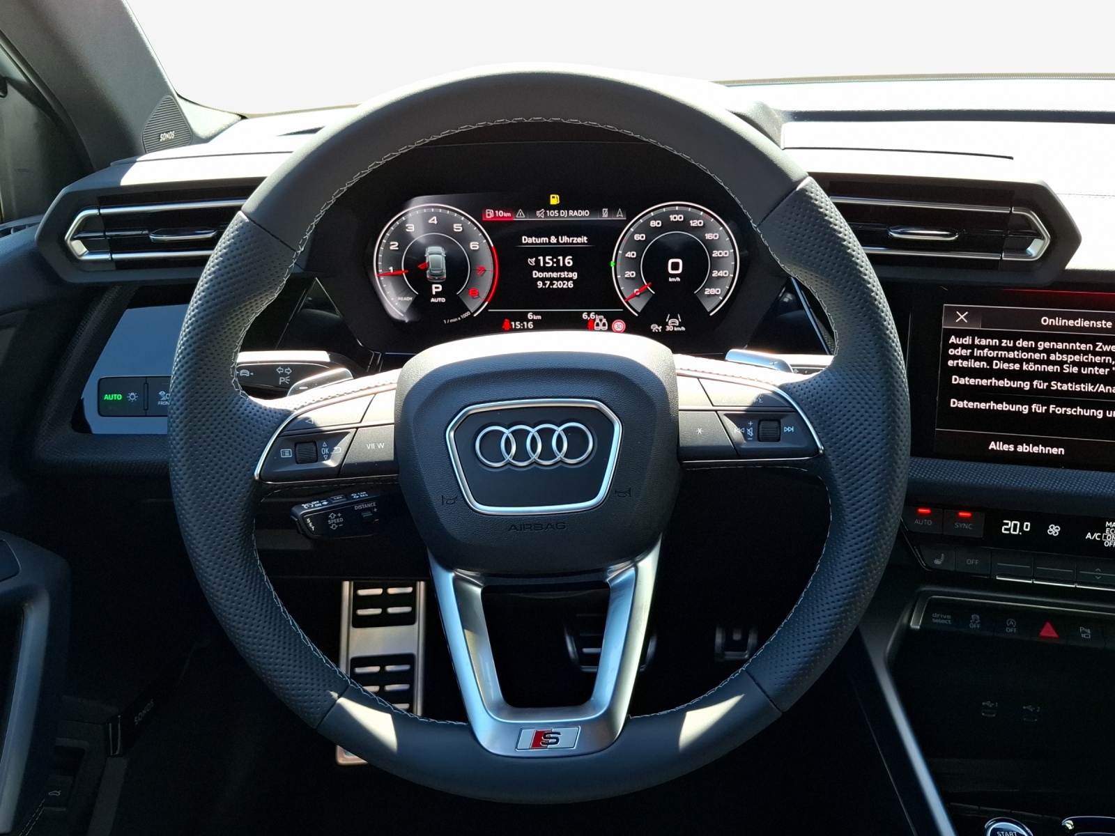 AUDI A3 Sportback TFSI 150 kW quattro S line S tronic-image-9
