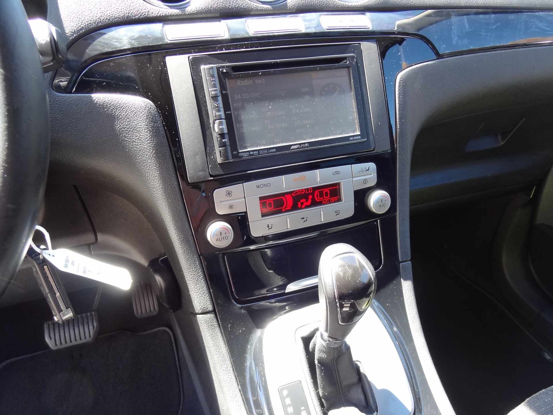 FORD Galaxy 2.0 SCTi Titanium PowerShift-image-8