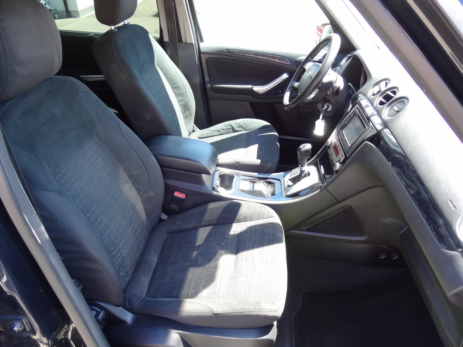 FORD Galaxy 2.0 SCTi Titanium PowerShift-image-12