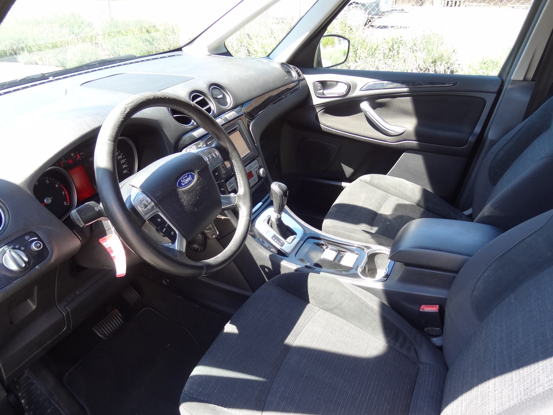 FORD Galaxy 2.0 SCTi Titanium PowerShift-image-6