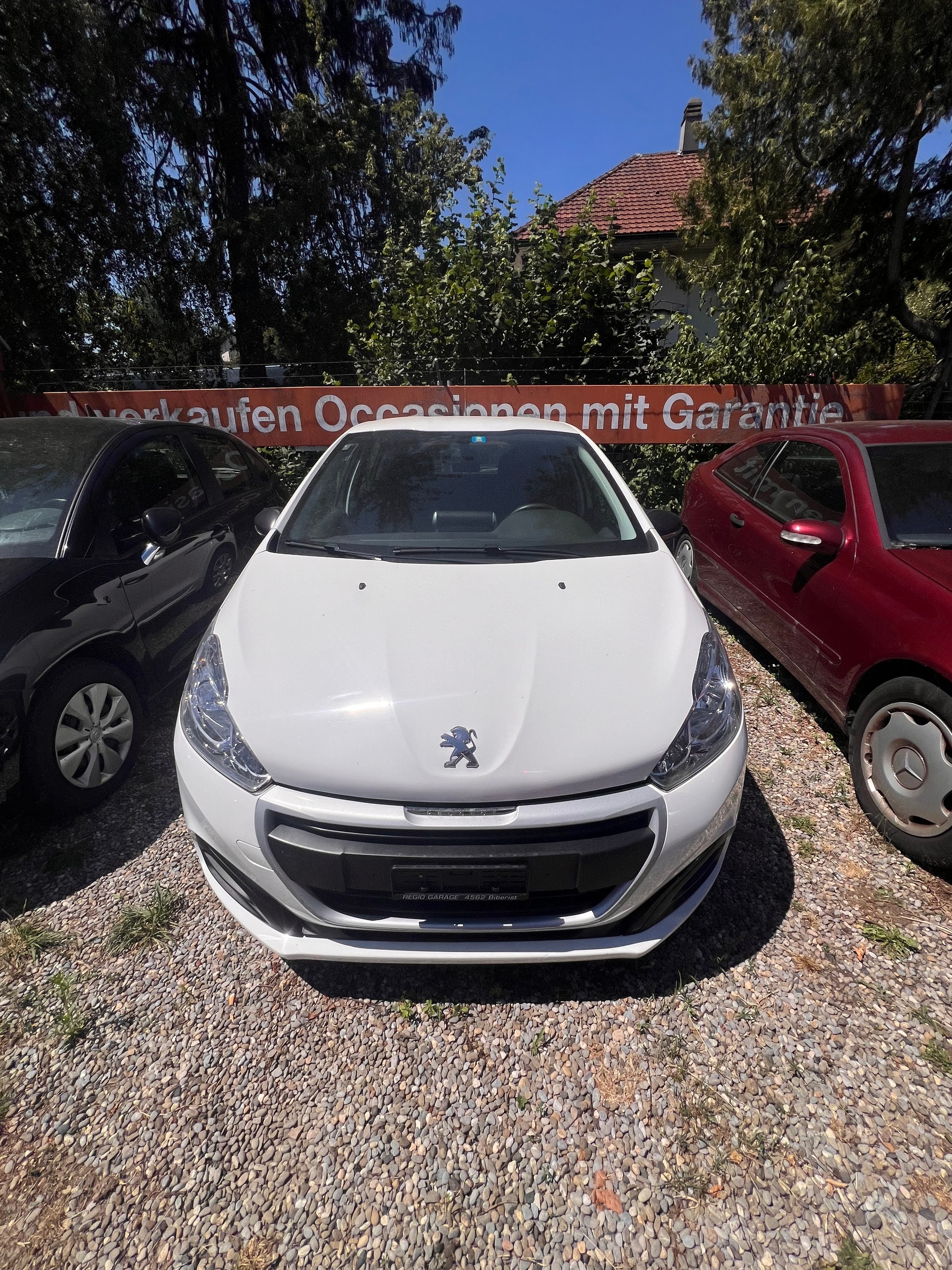 PEUGEOT 208 1.6 BlueHDi Allure-image-0