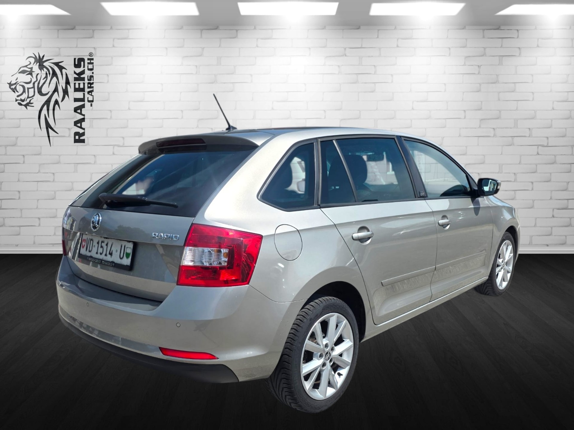 SKODA Rapid Spaceback 1.2 TSI Swiss Joy DSG-showroom-element-2
