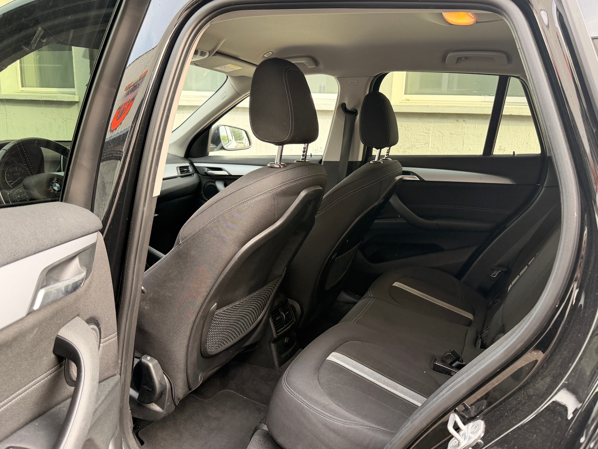 BMW X1 xDrive 18d Steptronic-image-5