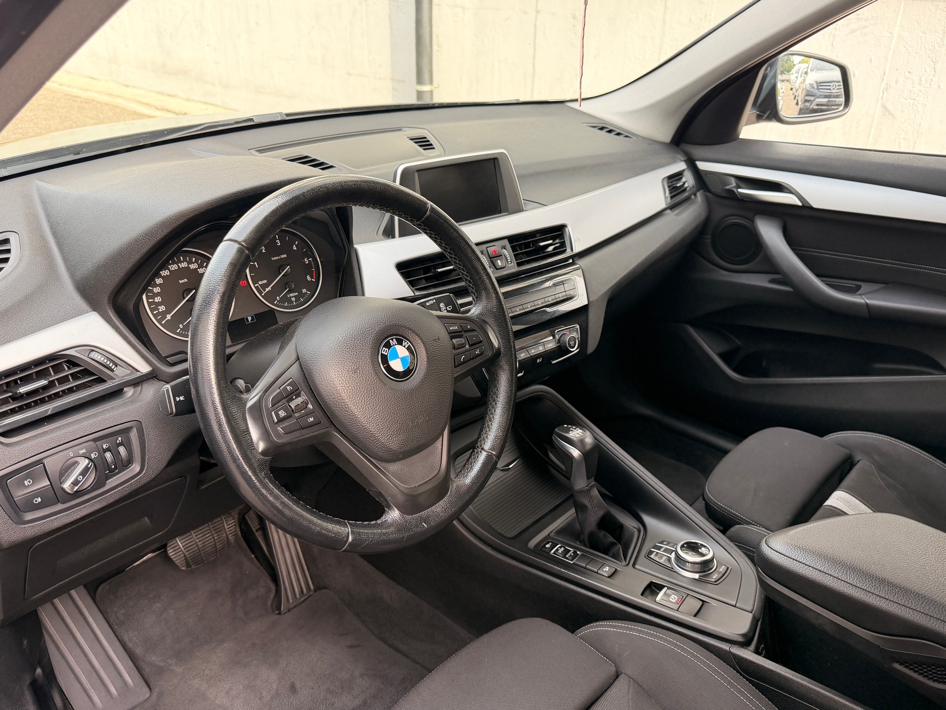 BMW X1 xDrive 18d Steptronic-image-4