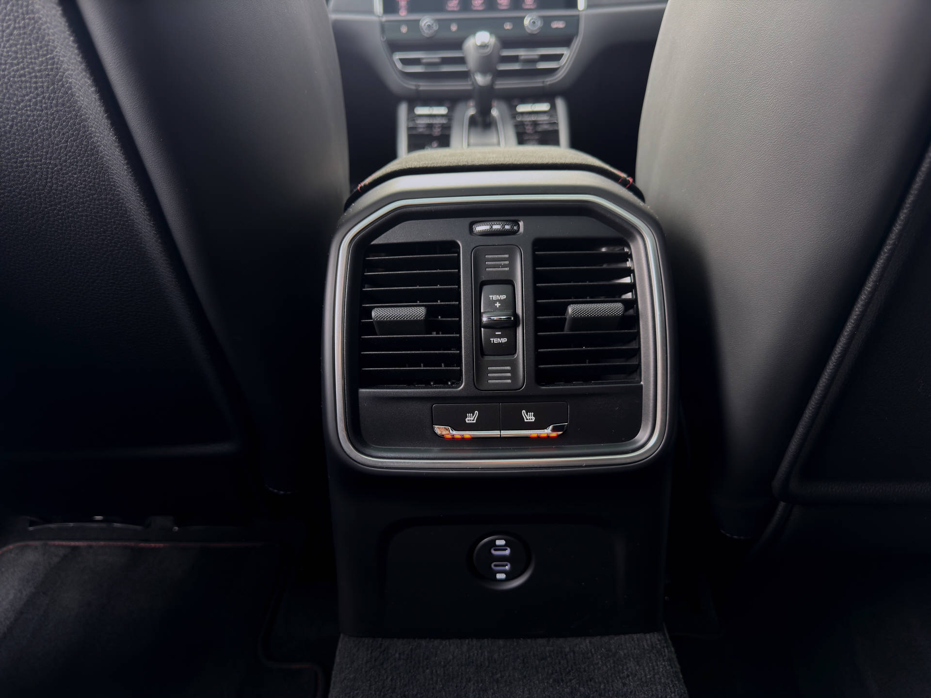 PORSCHE Macan GTS-image-12
