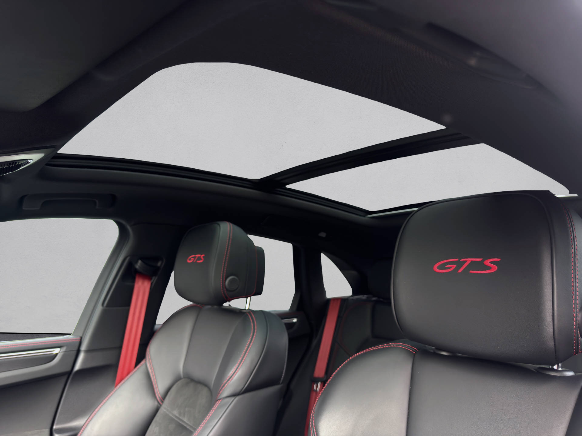 PORSCHE Macan GTS-image-14