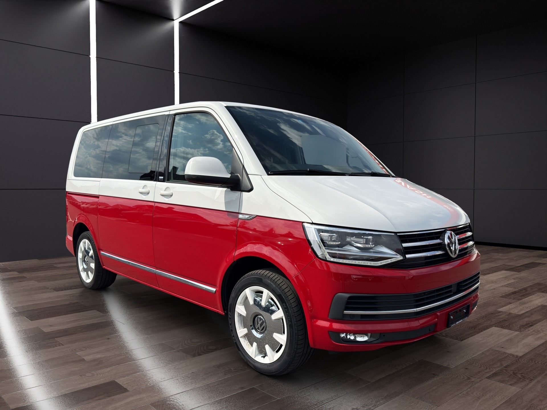 VW T6 Multivan 2.0 Bi-TDI Family Gen. Six 4Motion DSG-image-2