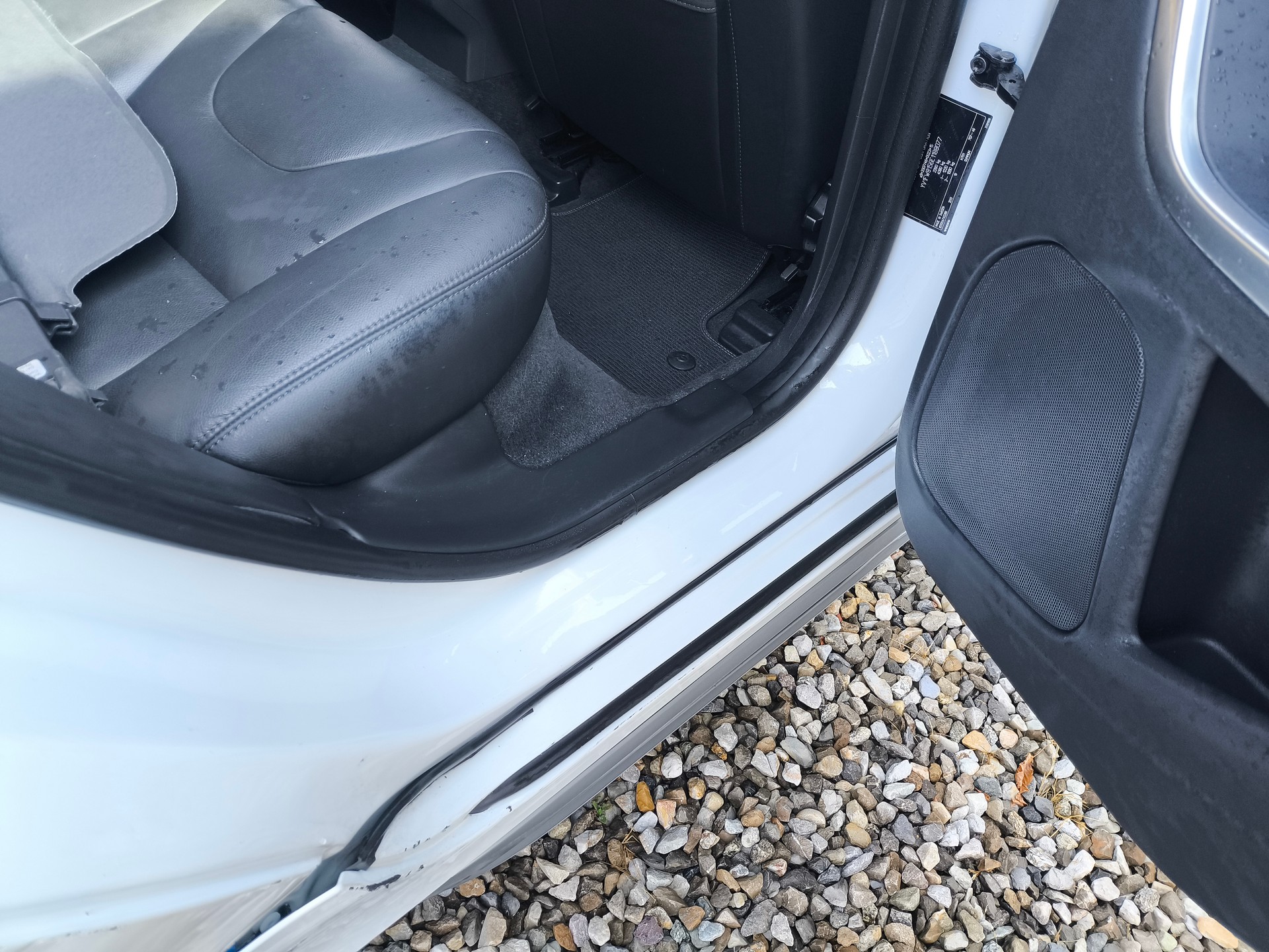 VOLVO V60 D4 AWD Kinetic Geartronic-image-8
