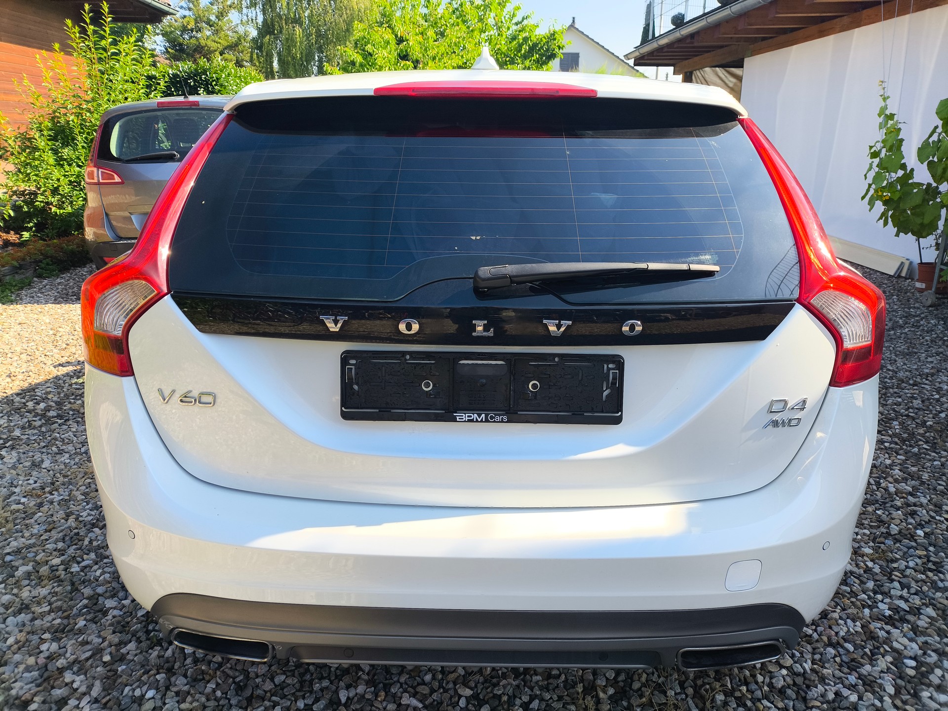 VOLVO V60 D4 AWD Kinetic Geartronic-image-5