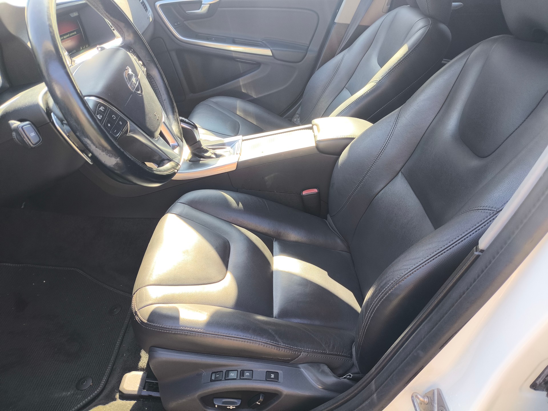 VOLVO V60 D4 AWD Kinetic Geartronic-image-13