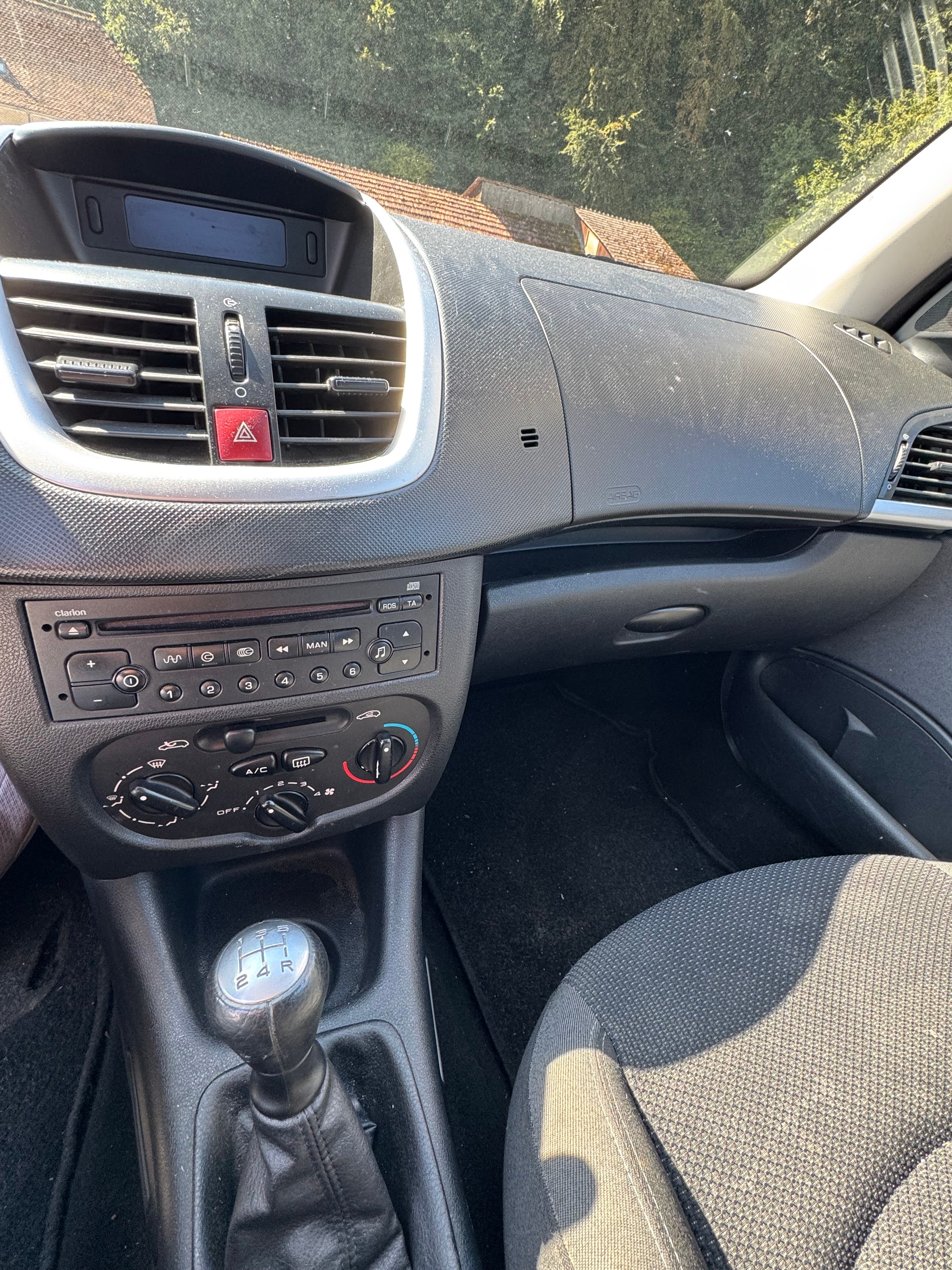 PEUGEOT 206+ 1.4 Trendy-image-7