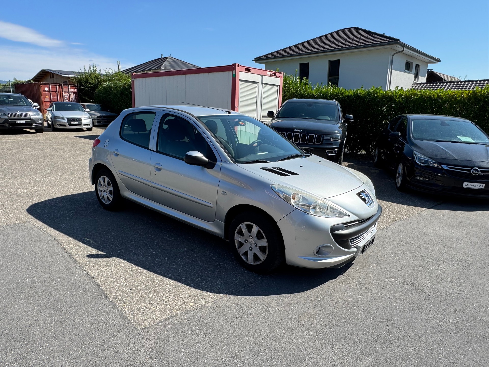 PEUGEOT 206+ 1.4 Trendy-image-1
