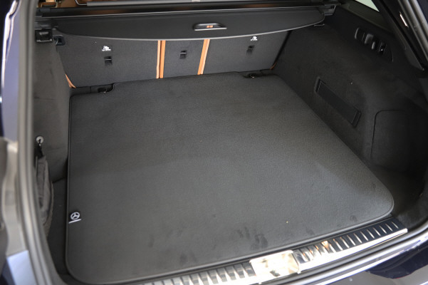 MERCEDES-BENZ E 220 d T 4M 9G-Tronic-image-11