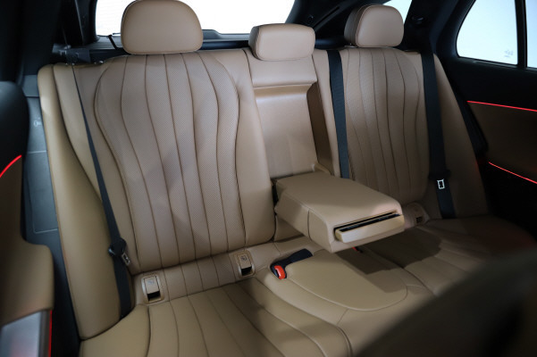 MERCEDES-BENZ E 220 d T 4M 9G-Tronic-image-10