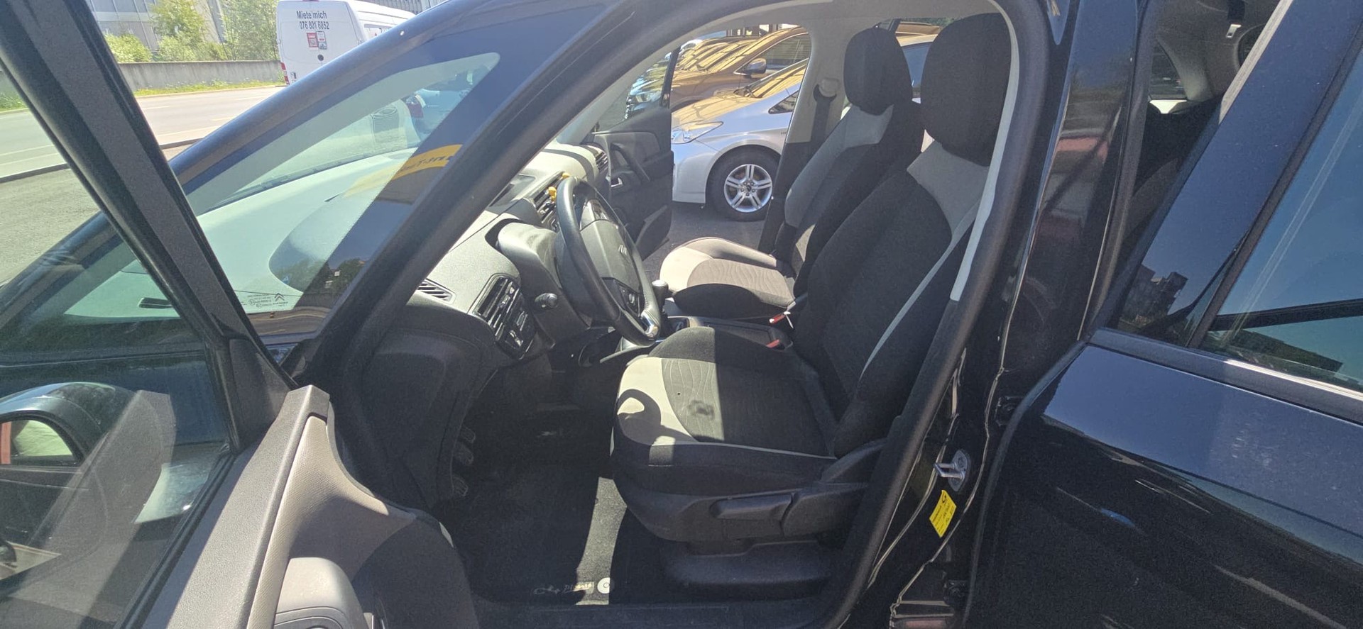 CITROEN C4 Picasso 1.6i 16V THP Exclusive-image-8