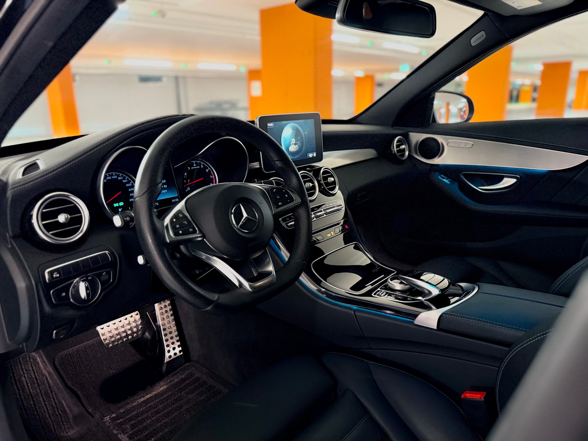 MERCEDES-BENZ C 43 AMG 4Matic 9G-Tronic-image-9