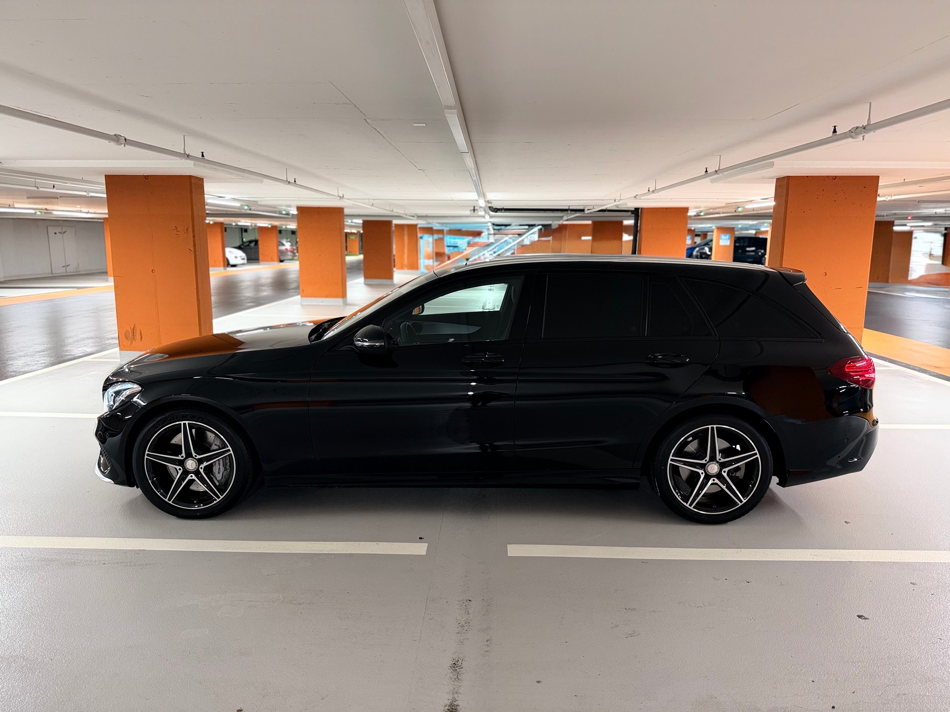 MERCEDES-BENZ C 43 AMG 4Matic 9G-Tronic-image-7