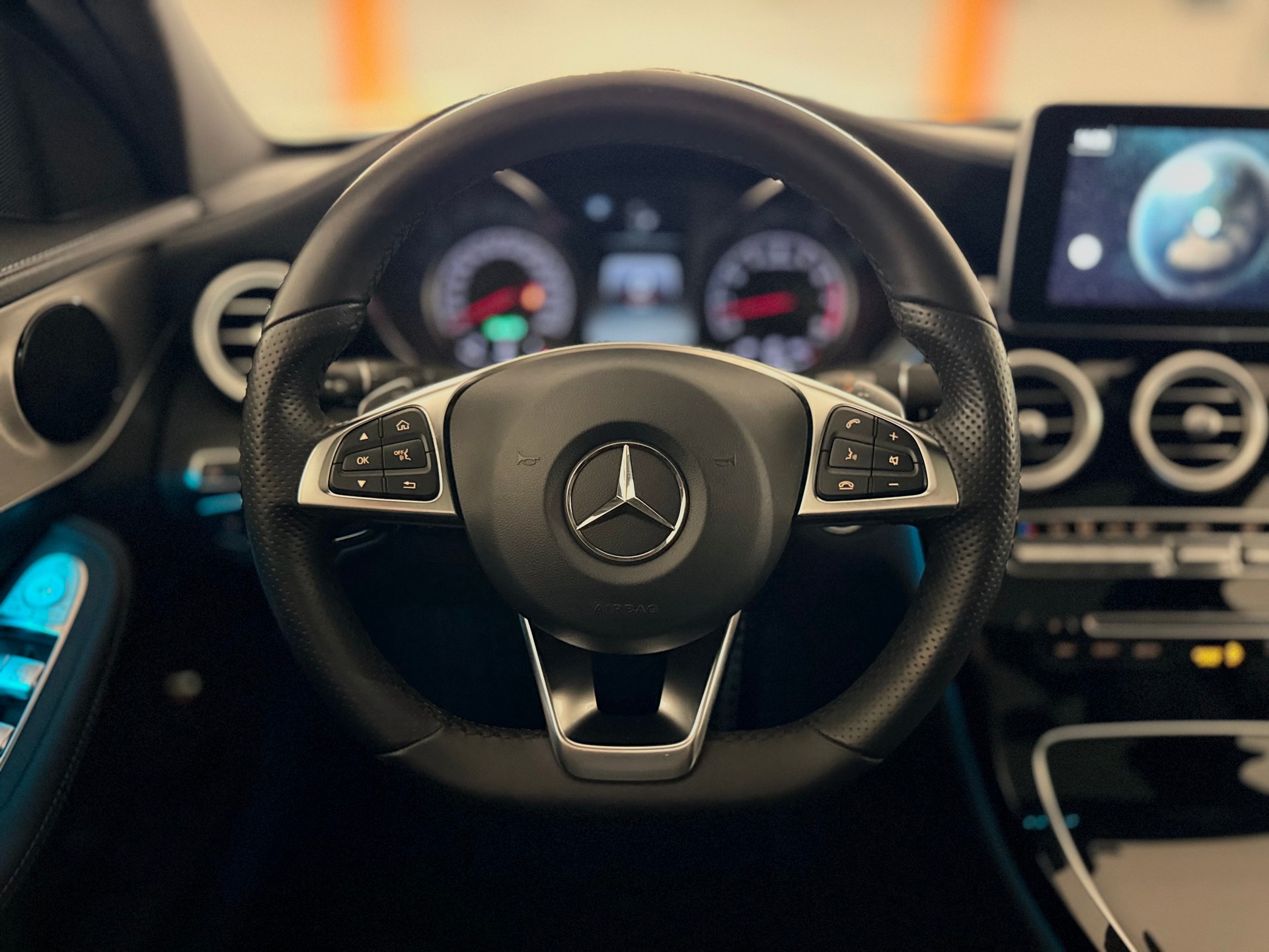 MERCEDES-BENZ C 43 AMG 4Matic 9G-Tronic-image-13