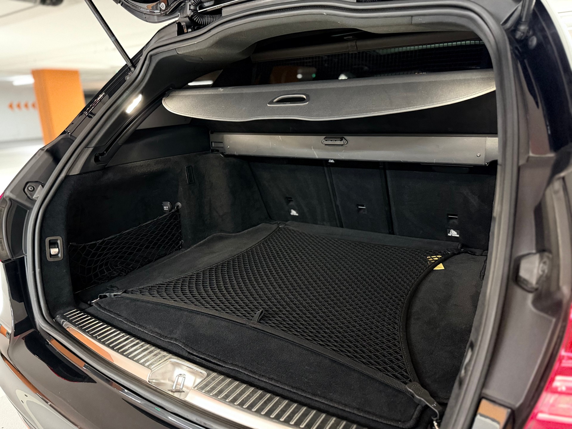 MERCEDES-BENZ C 43 AMG 4Matic 9G-Tronic-image-23
