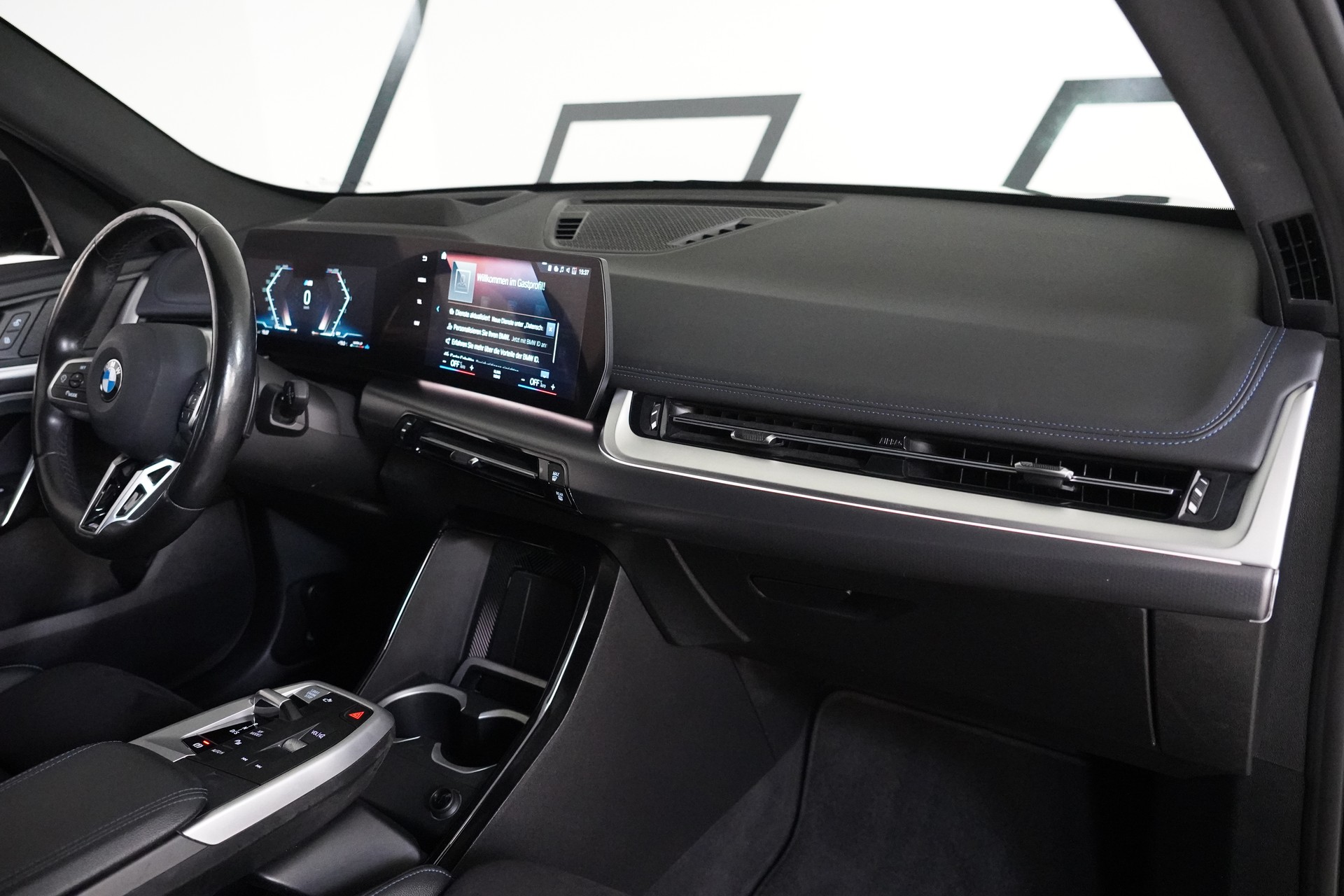 BMW X1 xDrive 23d 48V M Sport-image-16