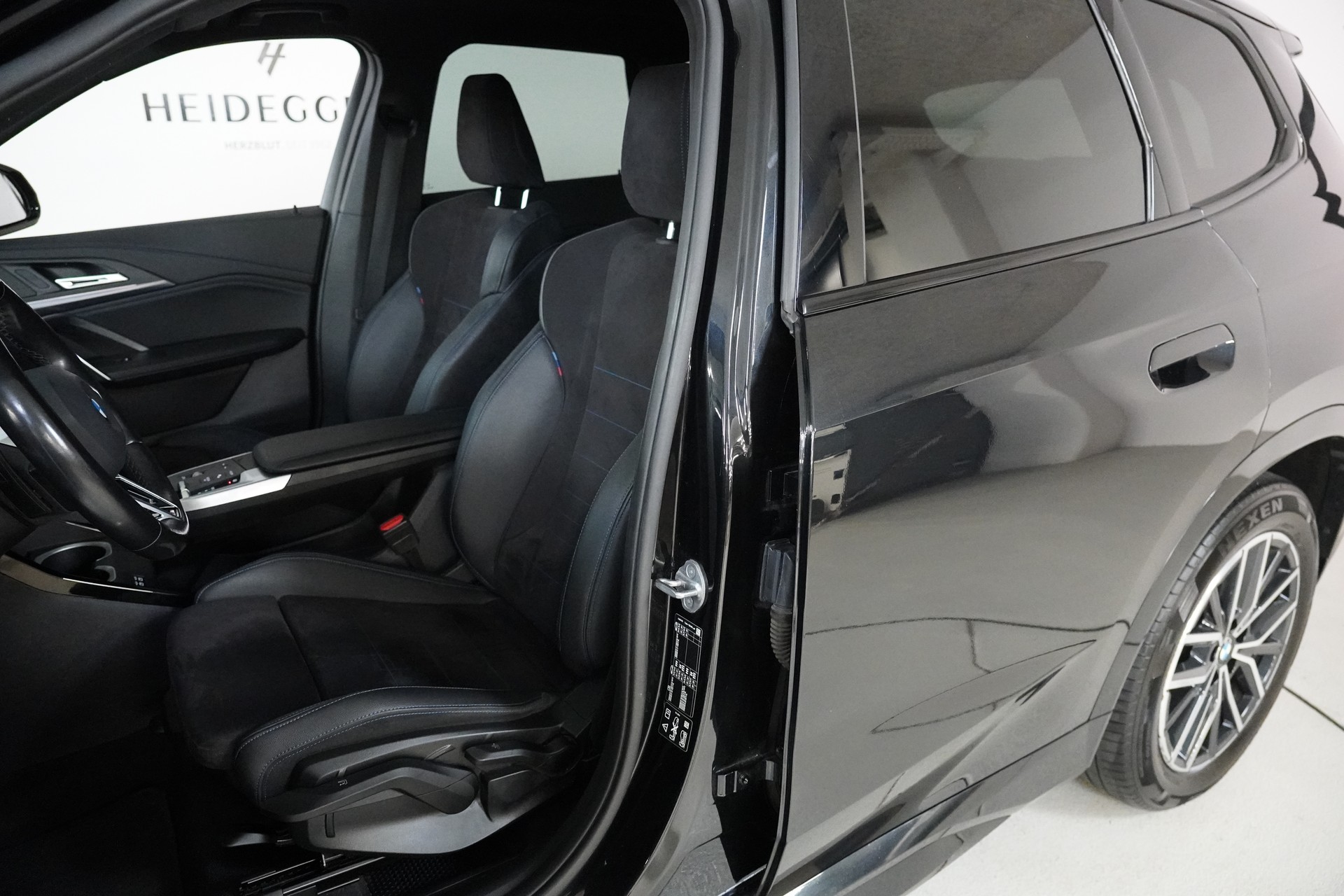 BMW X1 xDrive 23d 48V M Sport-image-11