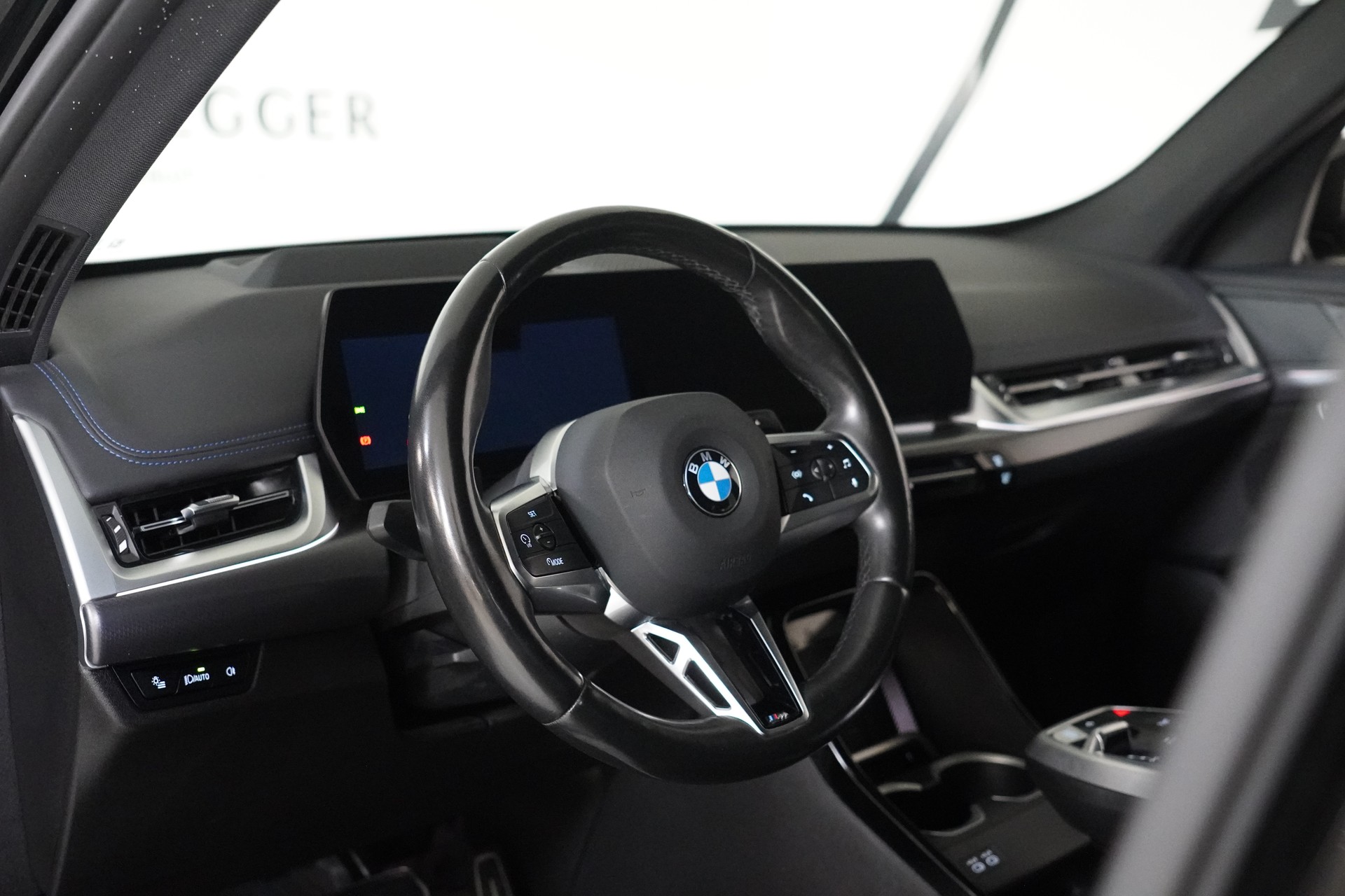 BMW X1 xDrive 23d 48V M Sport-image-23