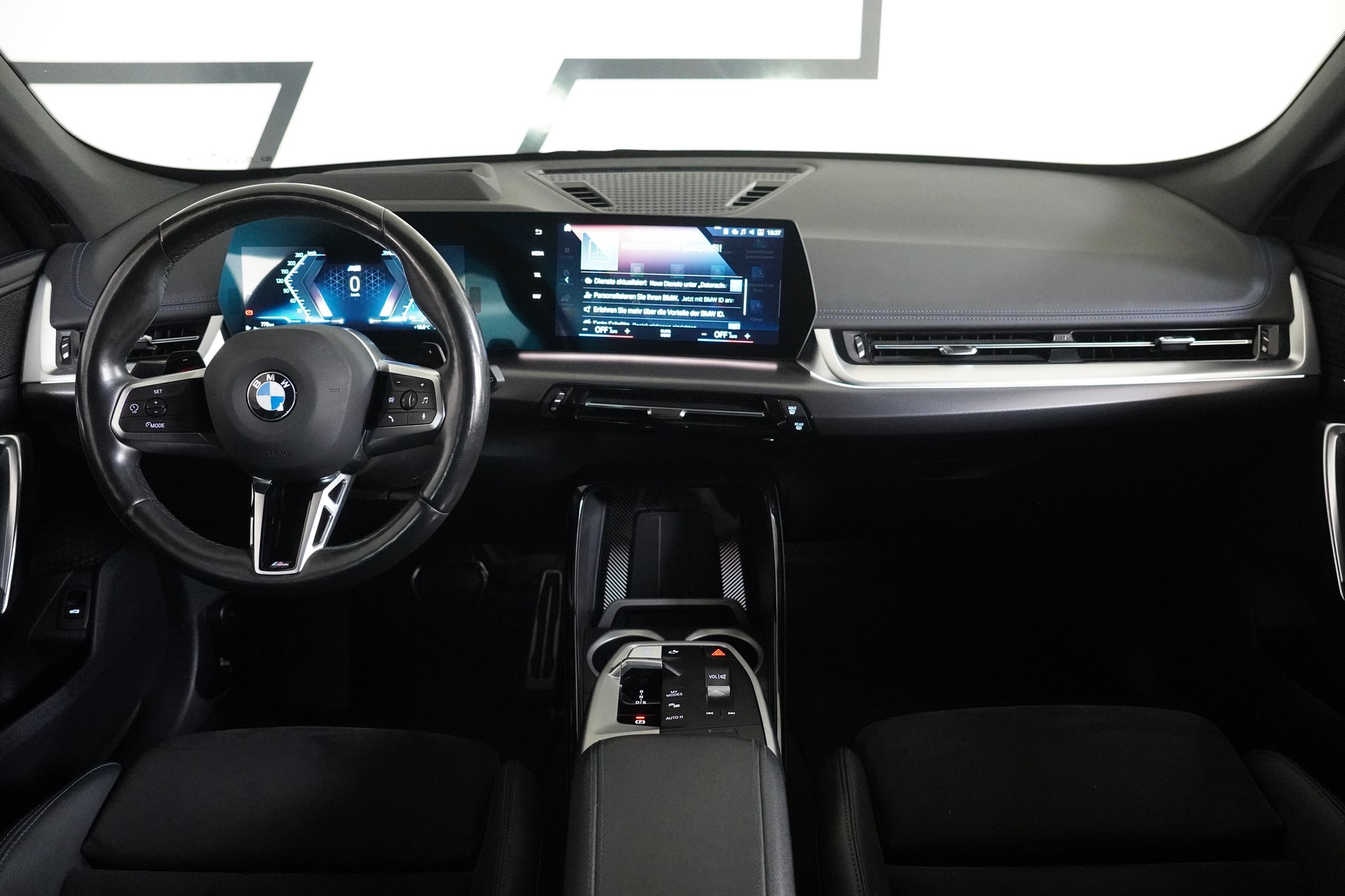 BMW X1 xDrive 23d 48V M Sport-image-17