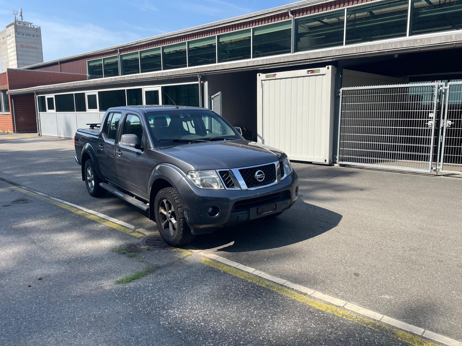 NISSAN Navara Double Cab Platinum 2.5 dCi 4WD Automat-image-2