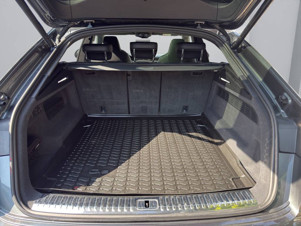AUDI RSQ8 quattro tiptronic-image-11