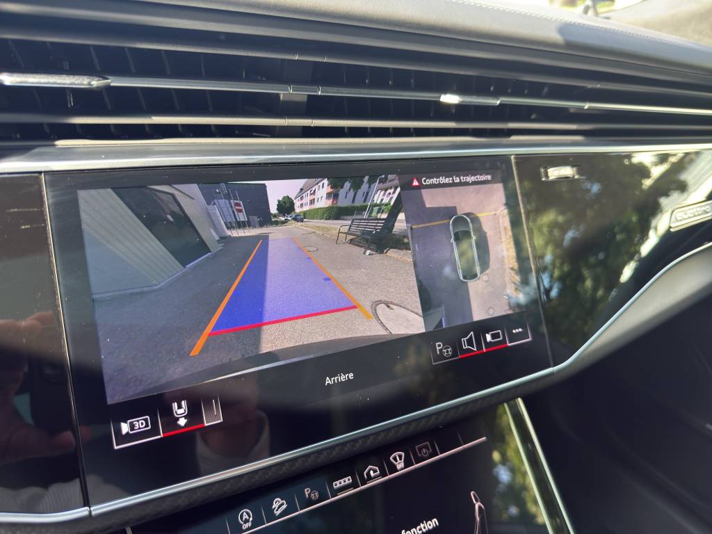 AUDI RSQ8 quattro tiptronic-image-12